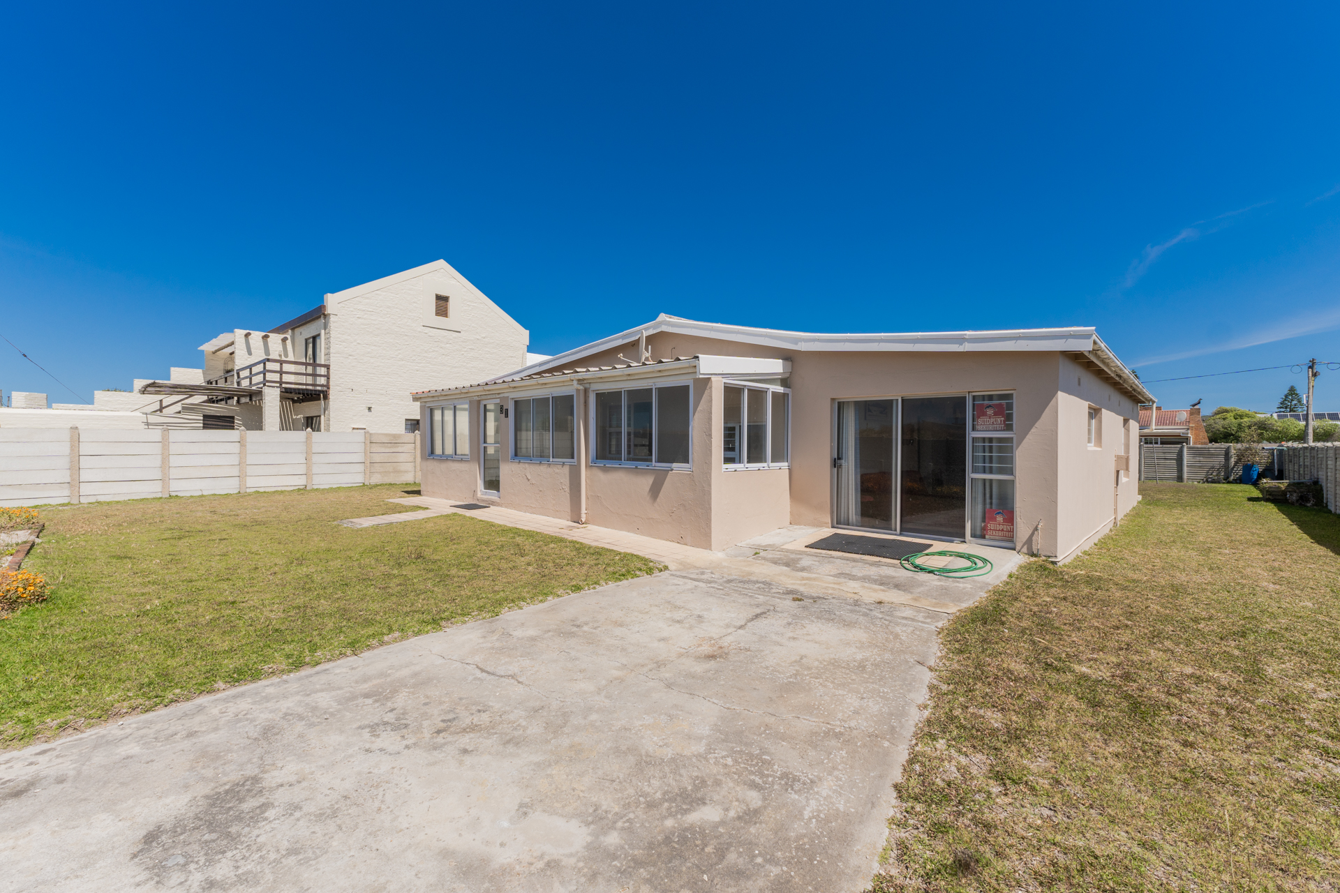 4 Bedroom Property for Sale in Struisbaai Western Cape